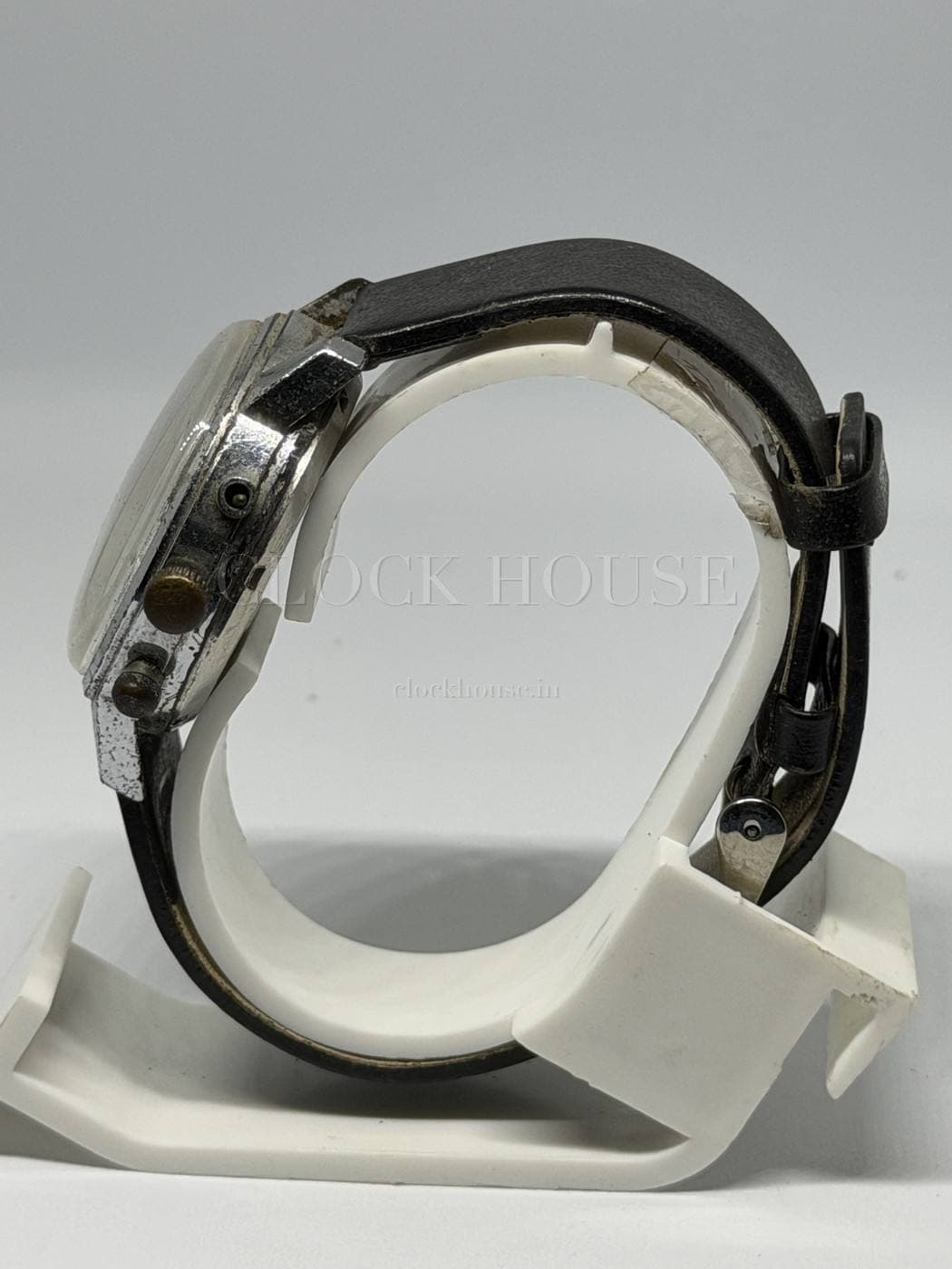 Aureole vintage Swiss chronograph, view 2
