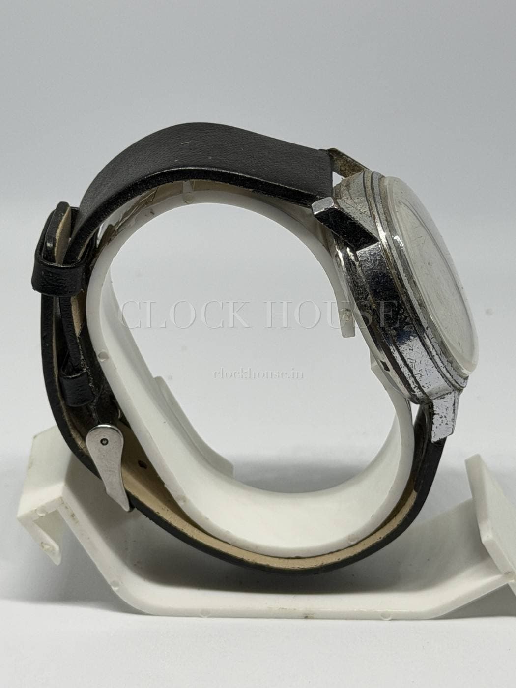 Aureole vintage Swiss chronograph, view 4