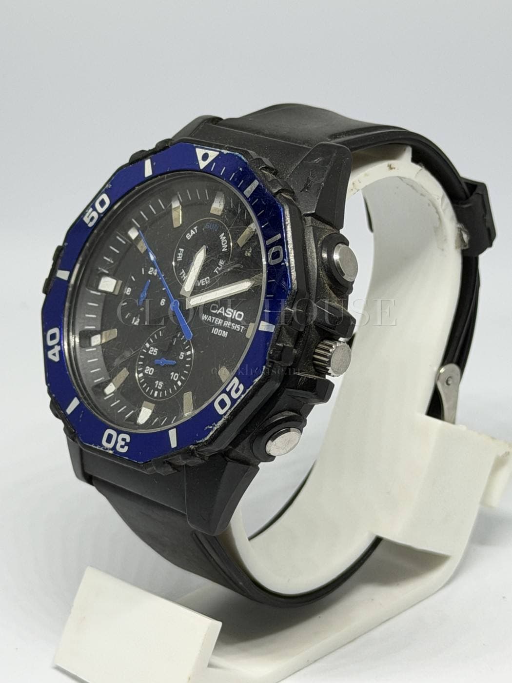 Casio Chronograph (Blue Bezel) pre-owned Casio chronograph, view 5
