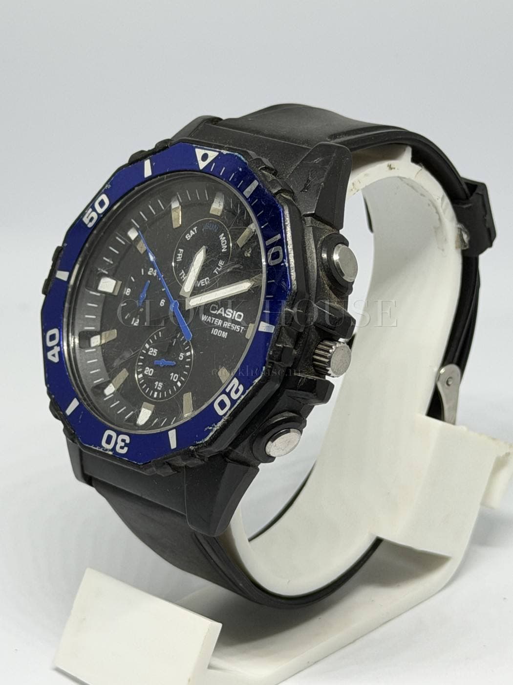 Casio Chronograph (Blue Bezel) pre-owned Casio chronograph, view 6