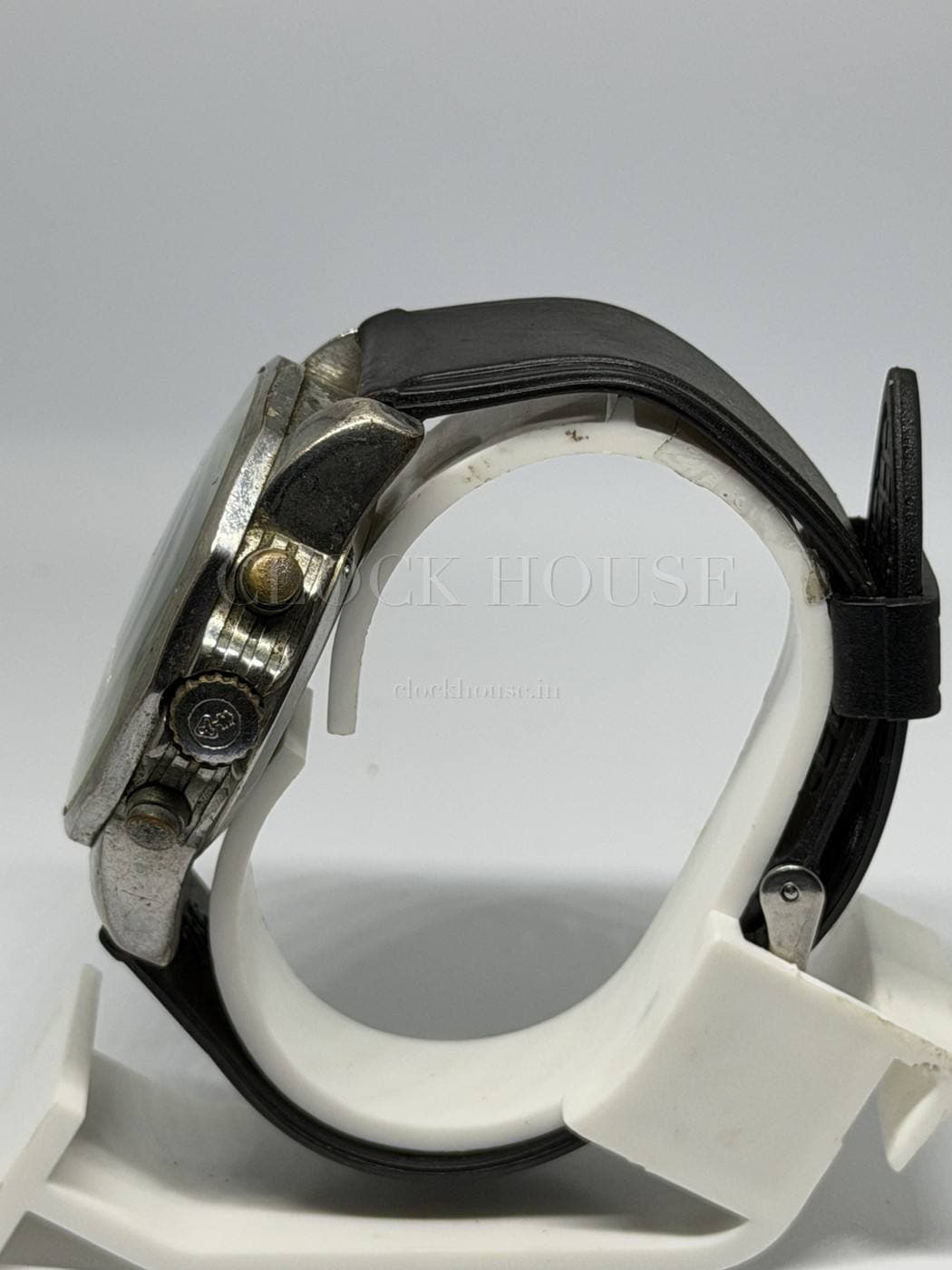 Corum Admiral's Cup vintage Swiss nautical chronograph, view 2