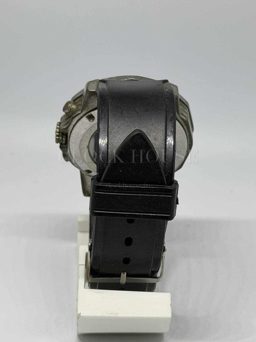 Corum Admiral's Cup vintage Swiss nautical chronograph, view 3