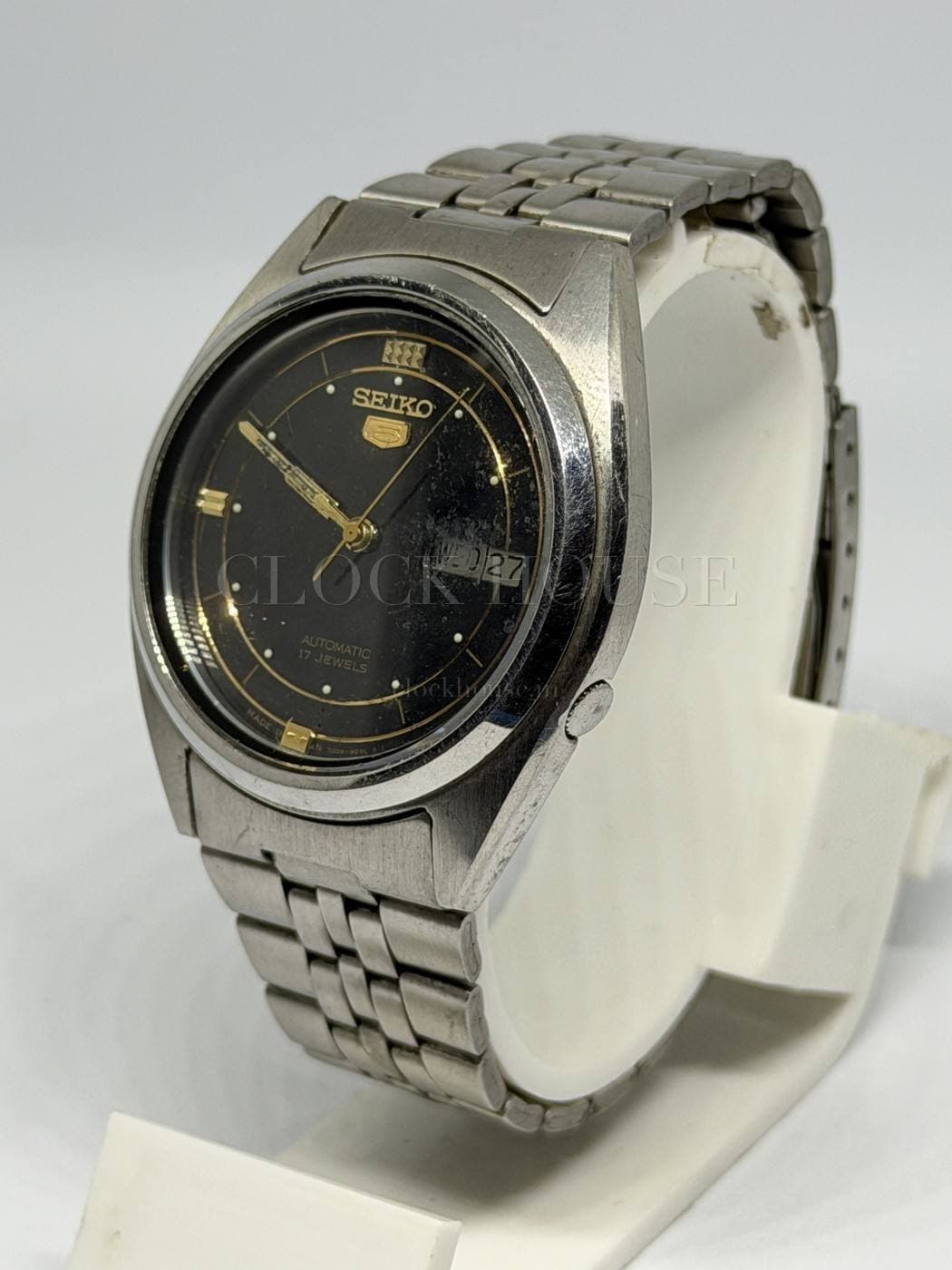 Seiko 5 Black Waffle Dial vintage Seiko 5 automatic, view 5