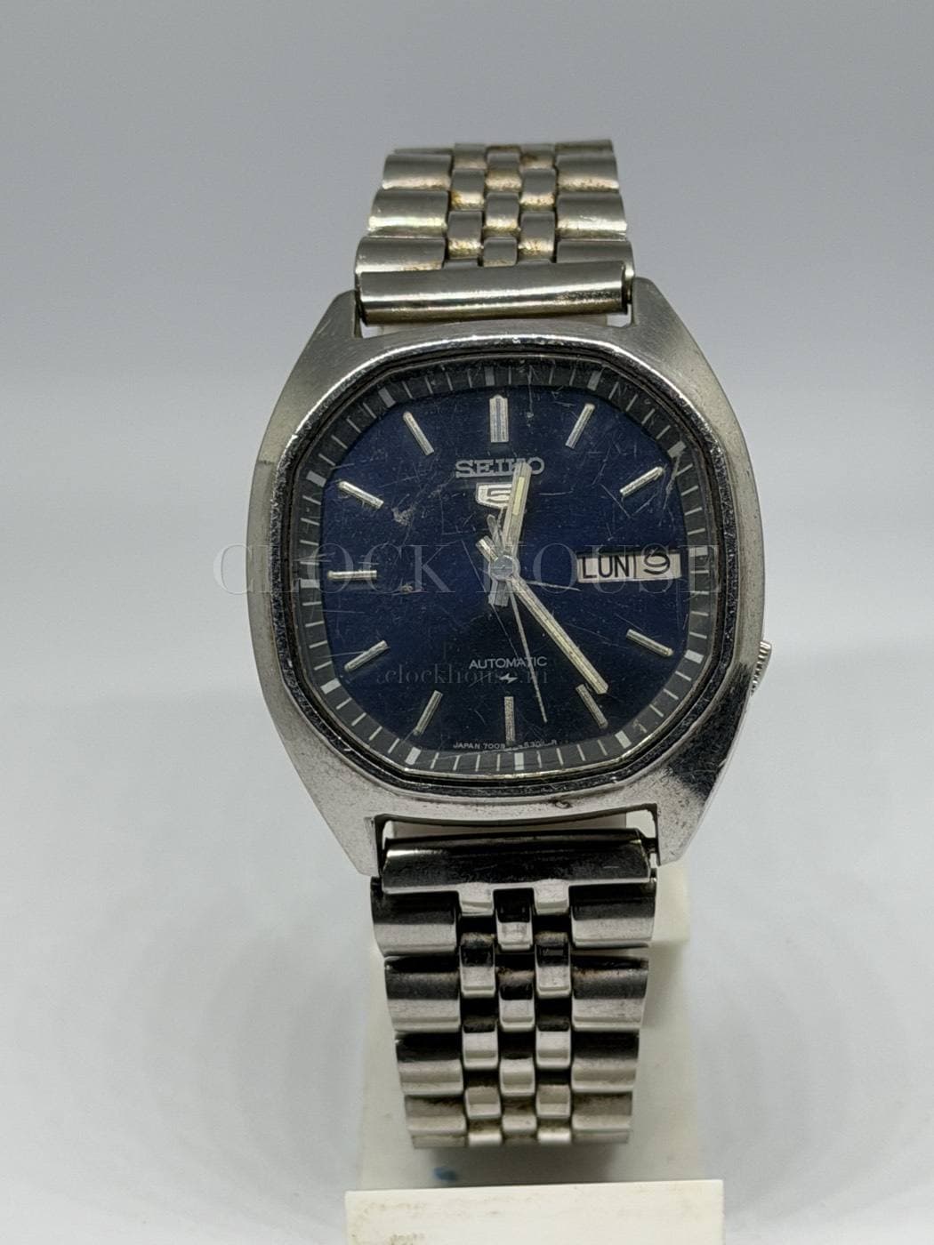 Seiko 5 Blue Cushion