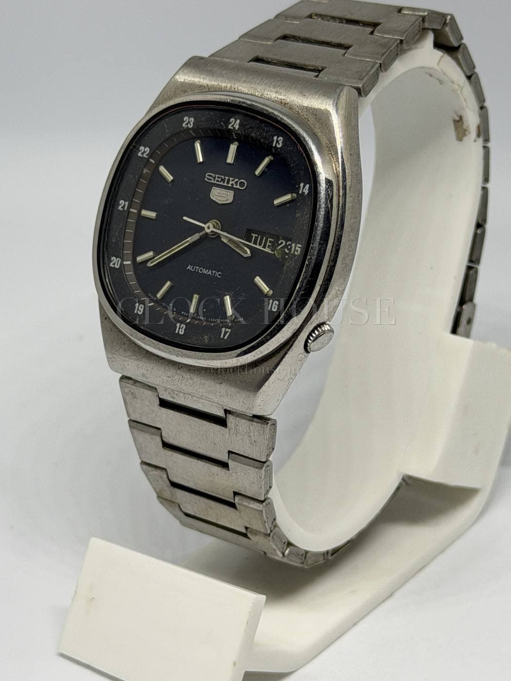 Seiko 5 Cream Day-Date vintage Seiko 5 automatic, view 5