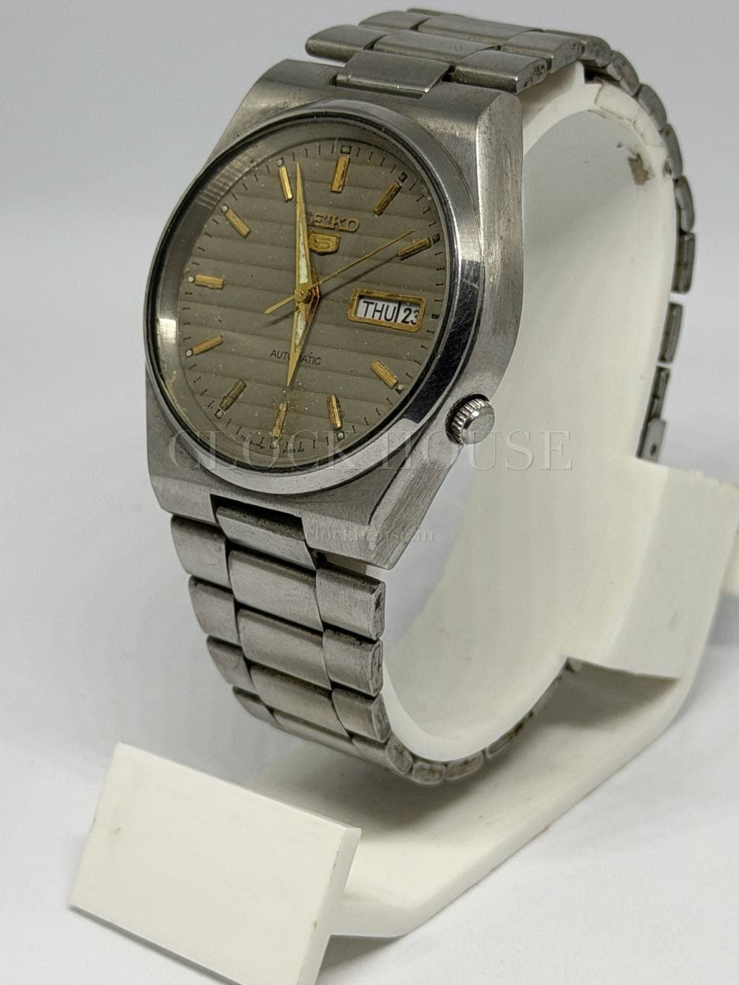 Seiko 5 Grey Linen Dial vintage Seiko 5 automatic, view 5
