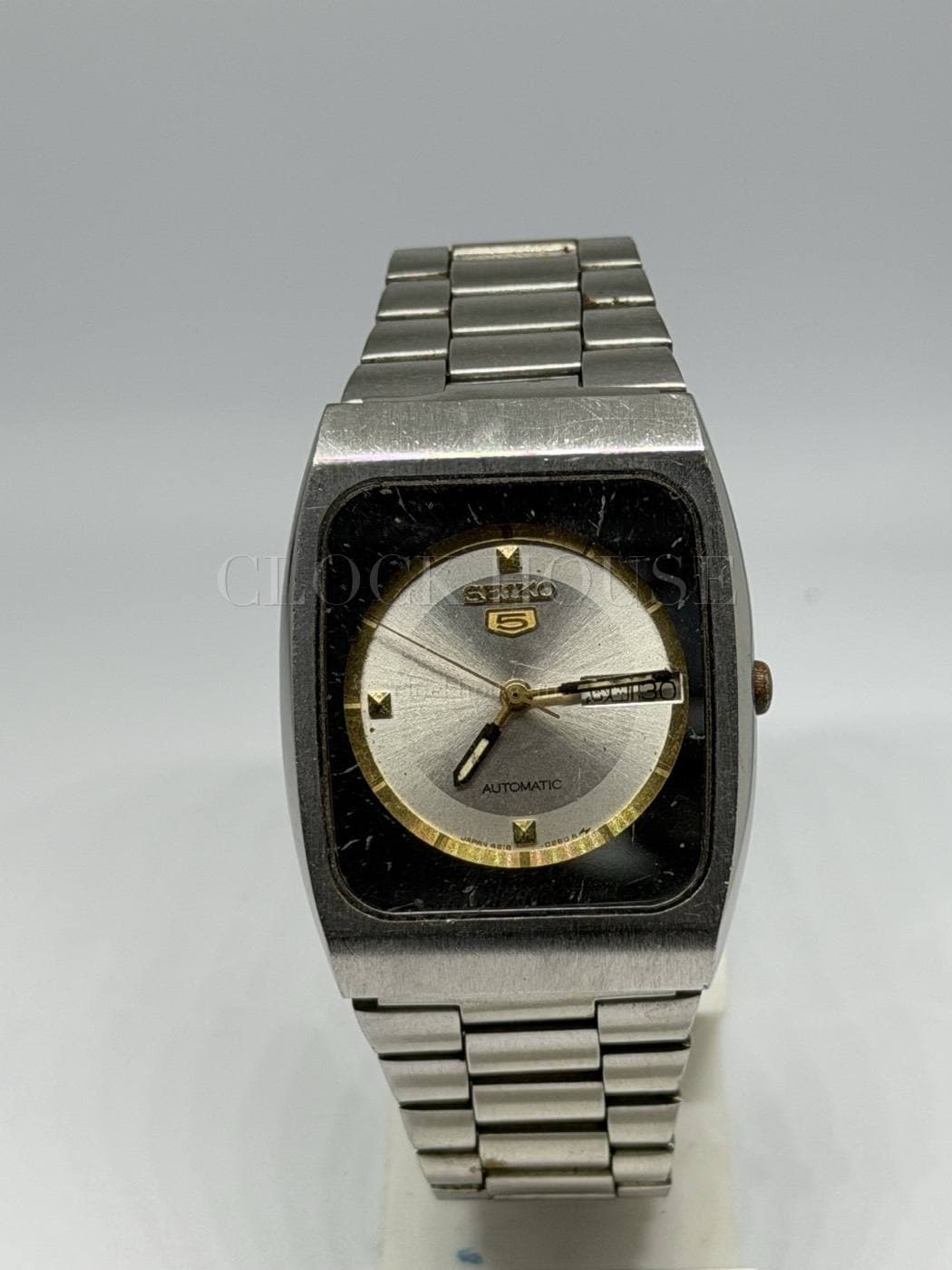 Seiko 5 Silver Cushion