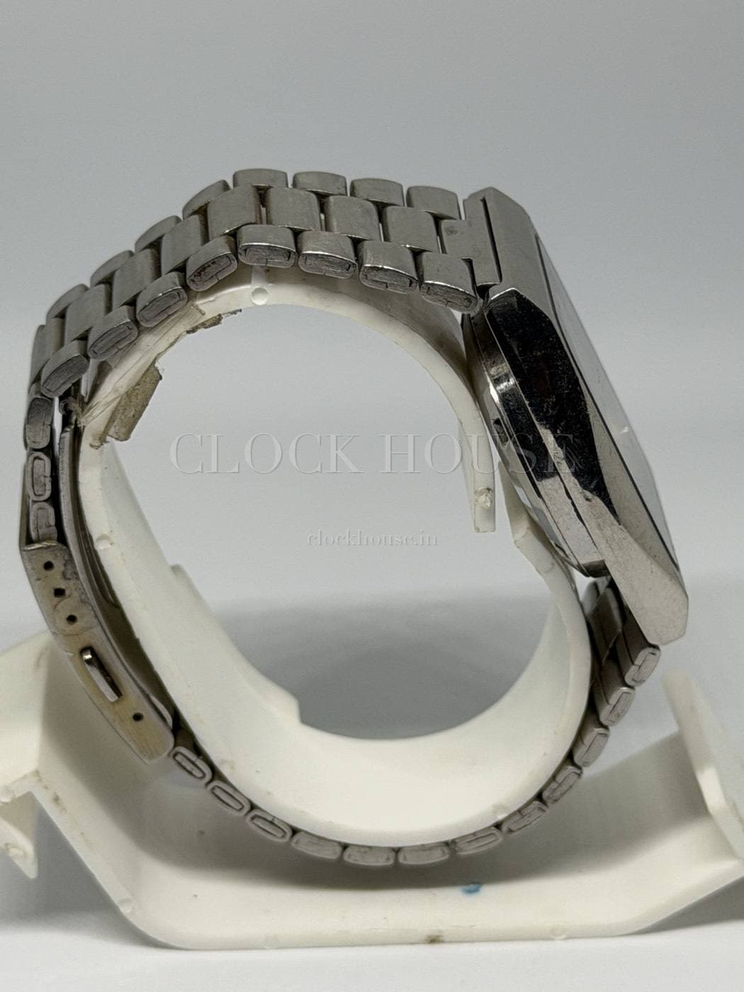 Seiko 5 Silver Cushion vintage Seiko 5 automatic, view 4