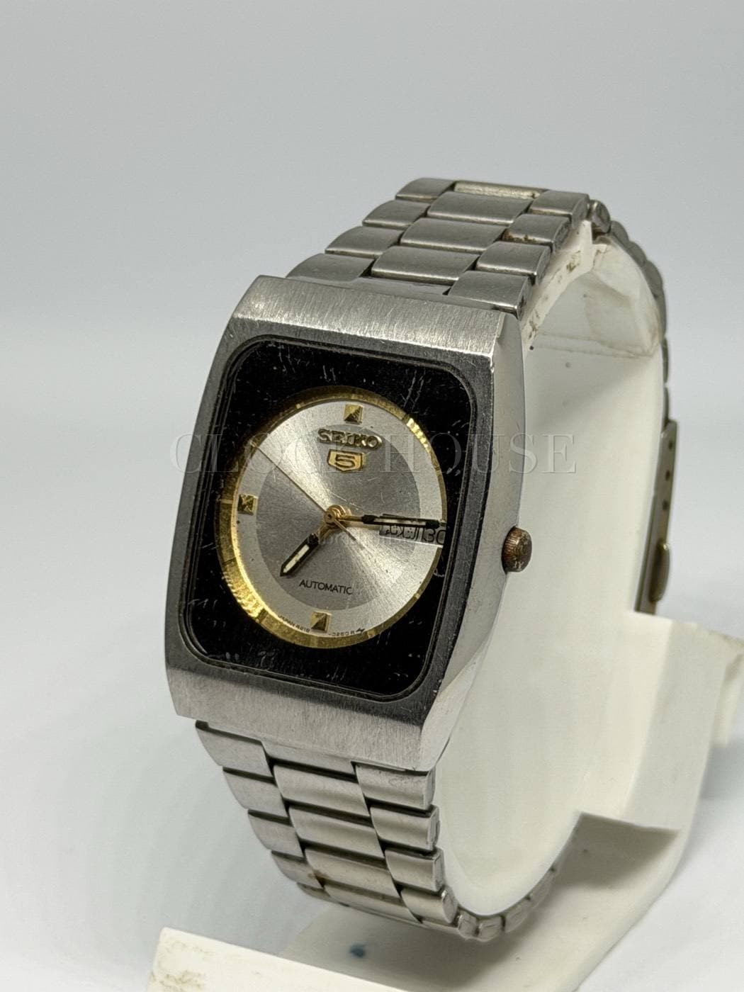 Seiko 5 Silver Cushion vintage Seiko 5 automatic, view 5