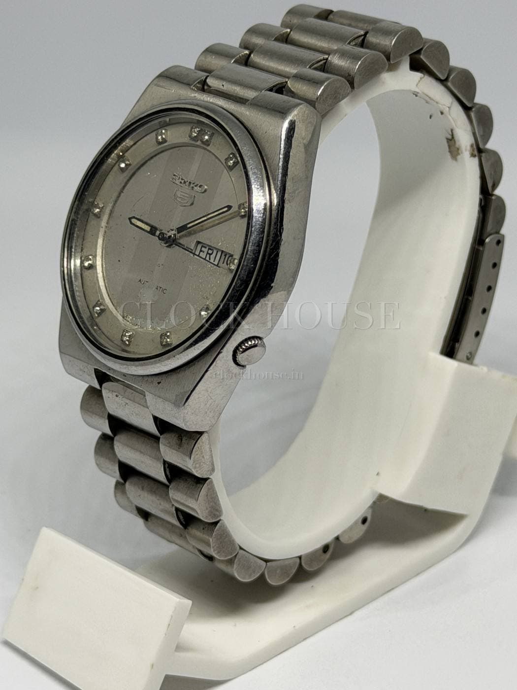Seiko 5 Silver Day-Date vintage Seiko 5 automatic, view 5