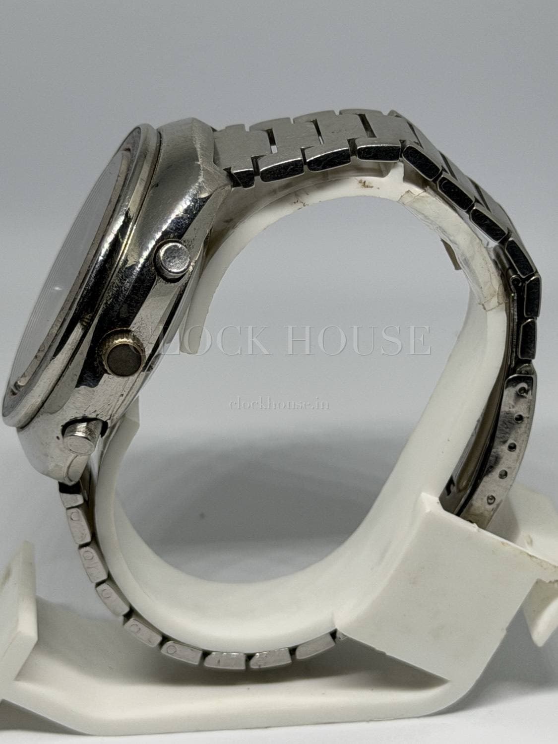 Seiko 6138 Jumbo case profile with chronograph pushers