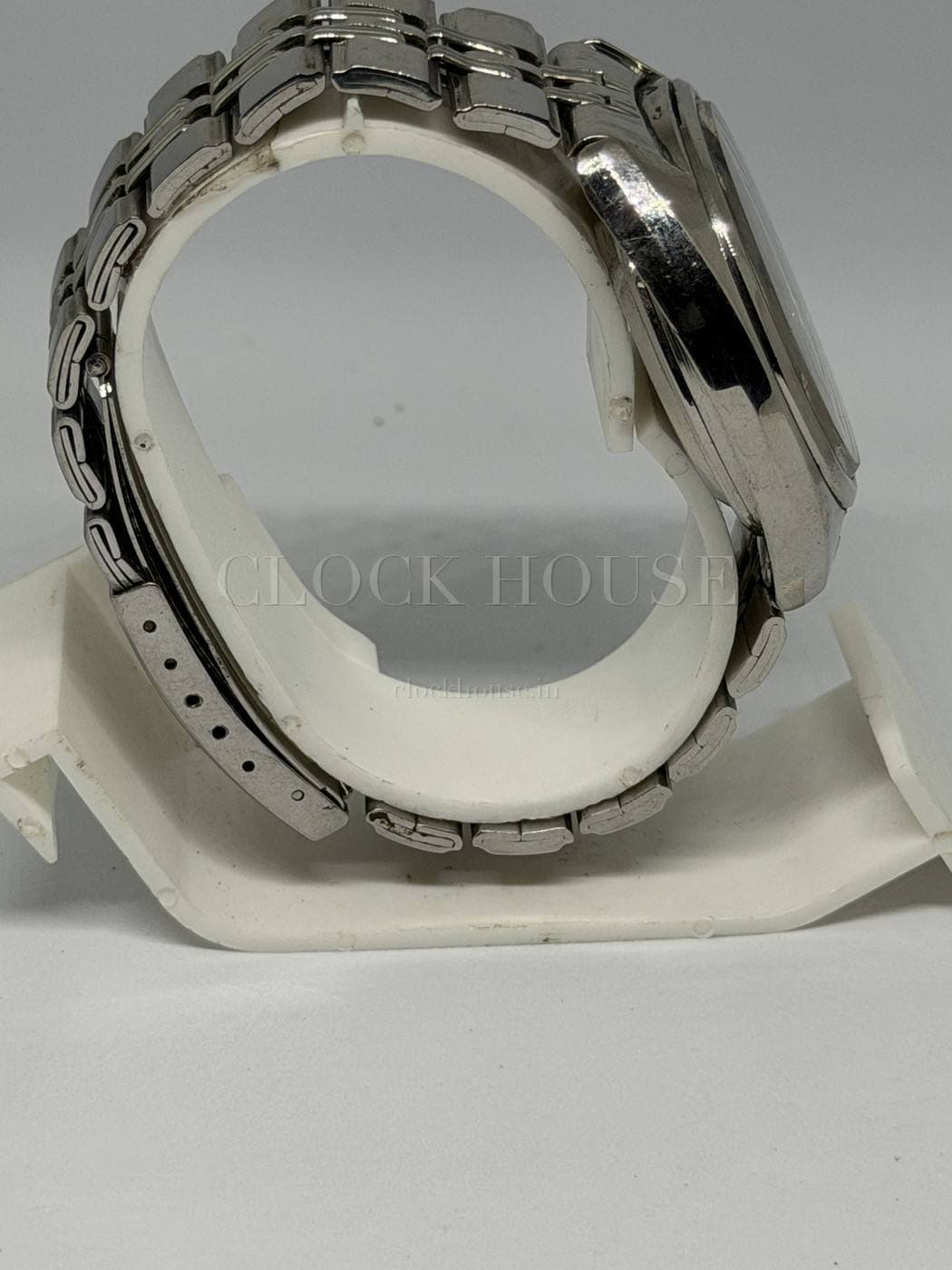Seiko Automatic (Grey Dial) vintage Seiko automatic, view 4