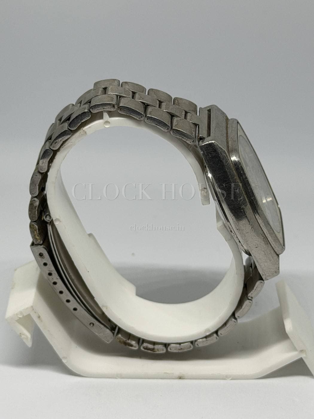Seiko Automatic (Silver Crosshair Dial) vintage Seiko automatic, view 4