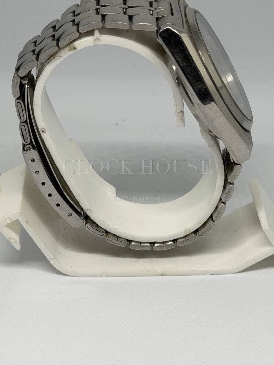 Seiko Automatic (Silver Dial) vintage Seiko automatic, view 4