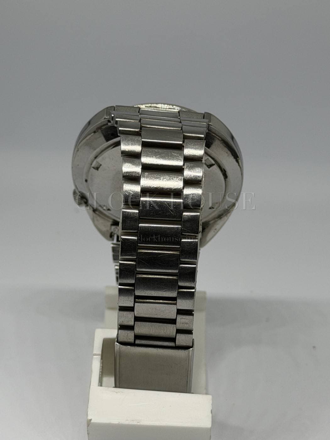 Seiko World Time vintage automatic world timer, view 3