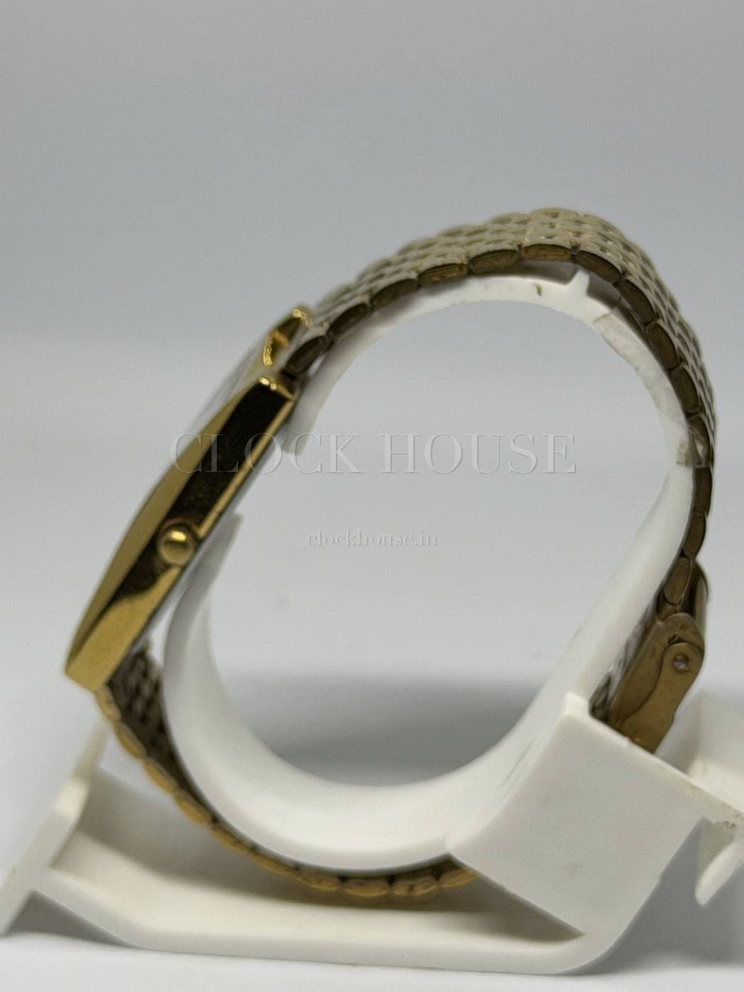 Timex Quartz (Gold Rectangular) pre-owned Timex quartz watch, view 2