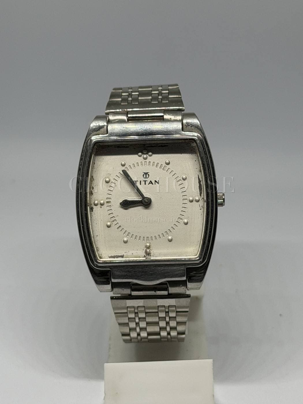 Titan Quartz (Silver Dial)