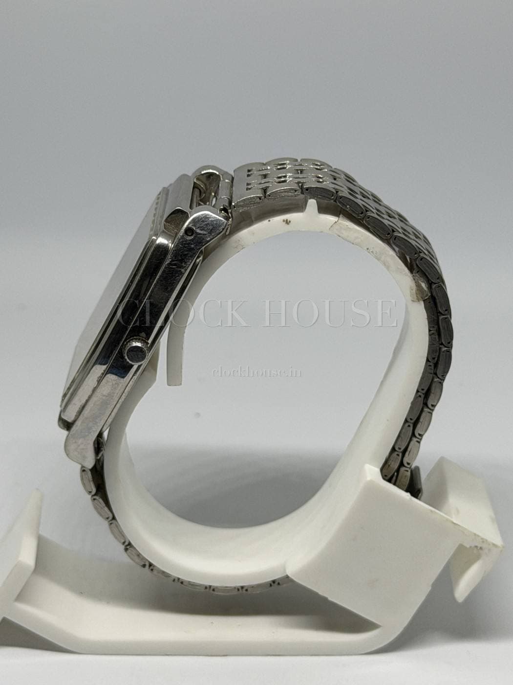 Titan Quartz (Silver Dial) pre-owned Titan quartz watch, view 2