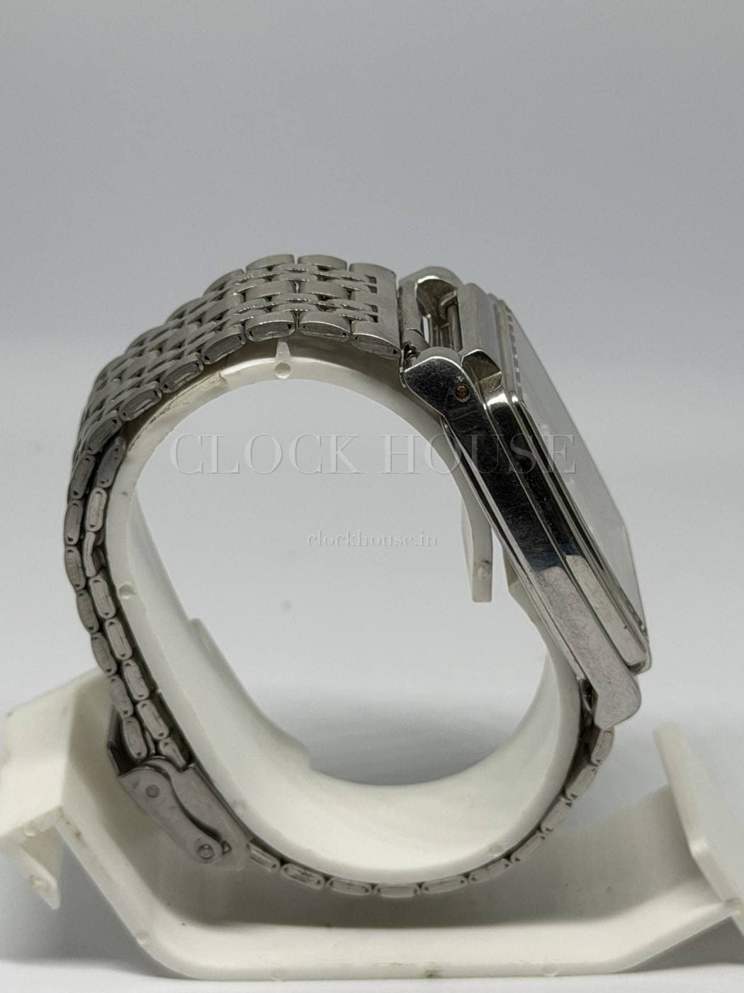 Titan Quartz (Silver Dial) pre-owned Titan quartz watch, view 4