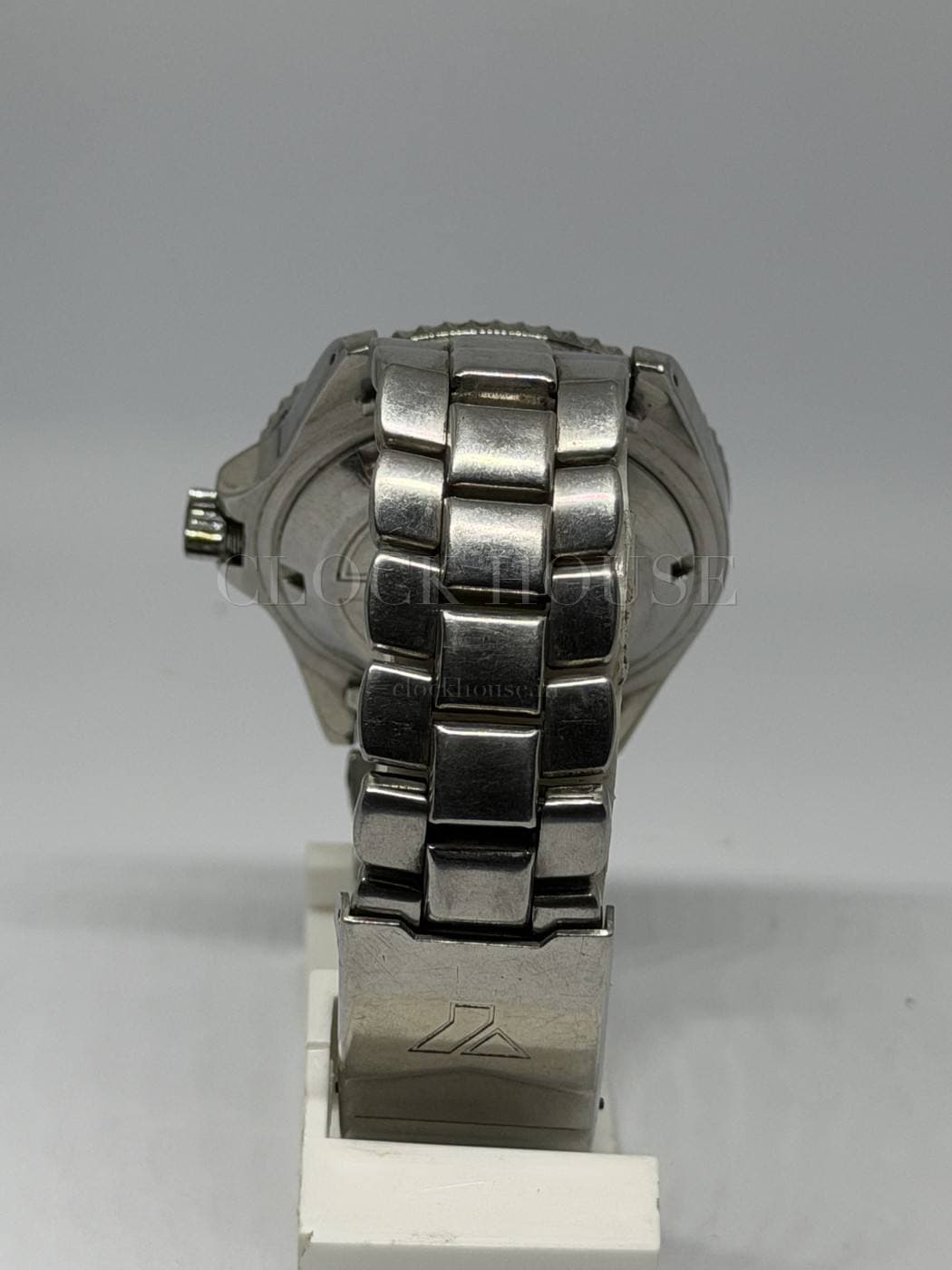 Yema vintage automatic dive watch, view 3